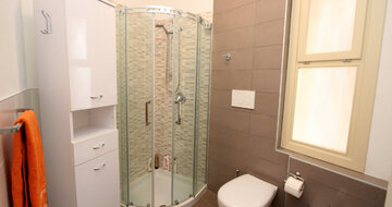 dom EDEN v BIBIONE, kúpeľňa v bilocale typ B, dovolenka s CK TURANCAR