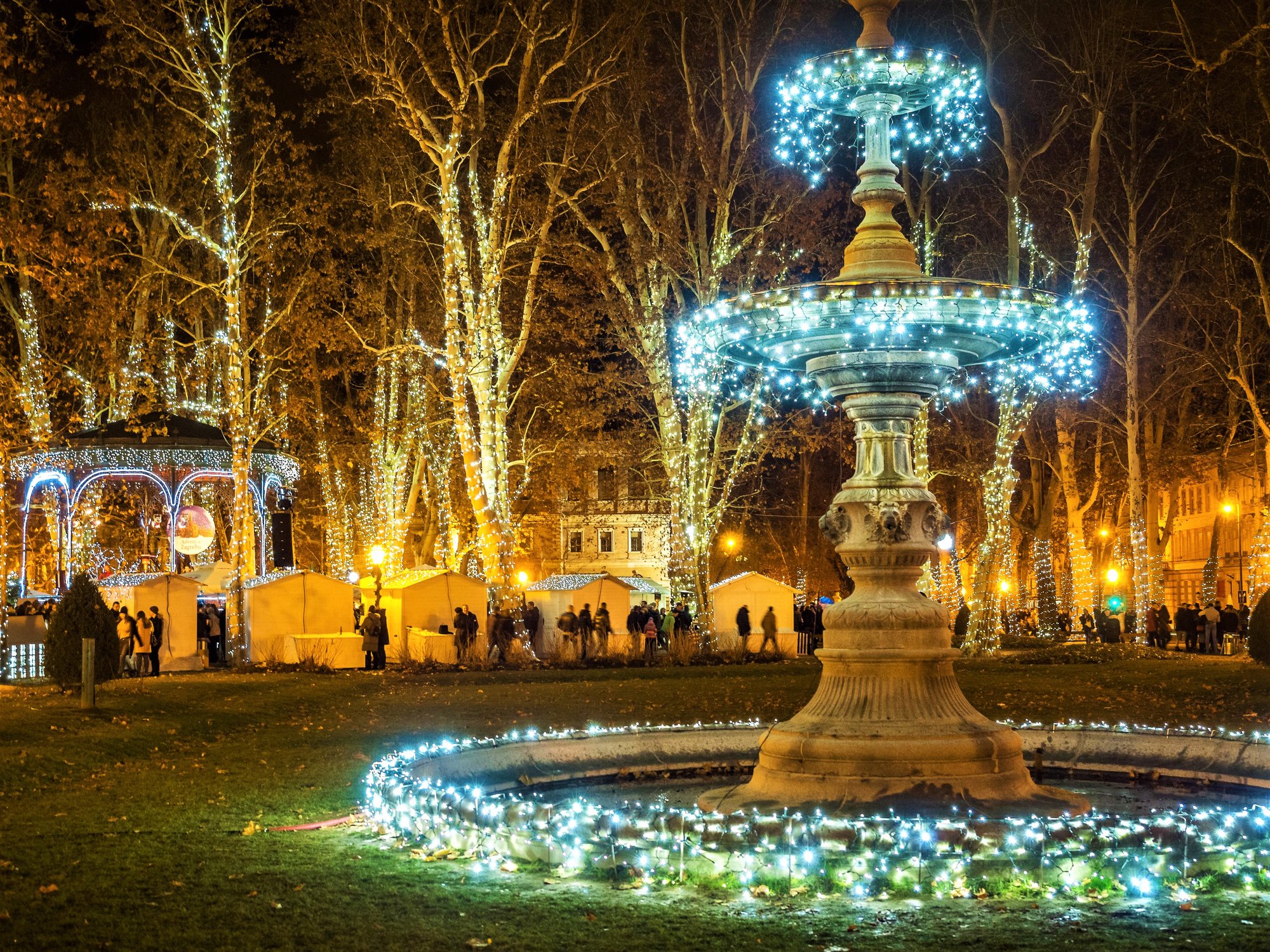 Vianočné osvetlenie Záhrebu