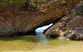 Rodon hotel - Tripiti prírodný bazén Tripa - letecký zájazd CK Turancar - Grécko, Thasos,Tripiti Rodon hotel - Tripiti prírodný bazén Tripa - letecký zájazd CK Turancar - Grécko, Thasos,Tripiti