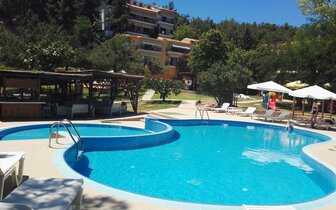 Rodon hotel - bazén - letecký zájazd CK Turancar - Grécko, Thasos,Tripiti Rodon hotel - bazén - letecký zájazd CK Turancar - Grécko, Thasos,Tripiti