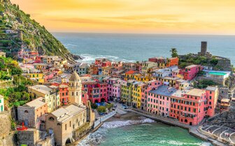 CK Turancar, autobusový poznávací zájazd, Ligúrska riviéra s kúpaním, Cinque Terre, Vernazza CK Turancar, autobusový poznávací zájazd, Ligúrska riviéra s kúpaním, Cinque Terre, Vernazza