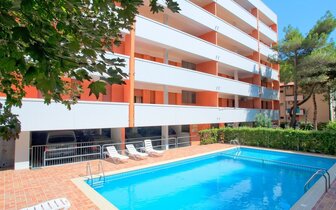 Rezidencia Capitol s bazénom a klimatizáciou, zájazdy autobusovou a individuálnou dopravou do Talianska, Bibione