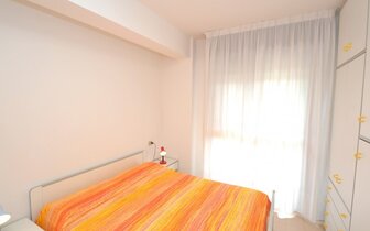 apartmánový dom Gemini s bazénom a záhradou v časti Pineda v Bibione, zájazdy autobusovou a ind. dopravou CK TURANCAR