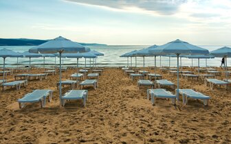 Hotel Bajkal - pláž - letecký zájazd CK Turancar - Bulharsko, Slnečné pobrežie