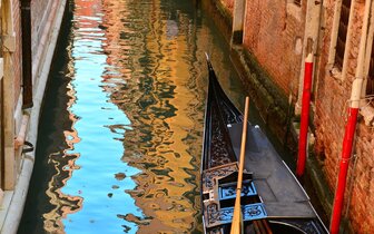 CK Turancar, Autobusový poznávací zájazd, Taliansko, Benátsky karneval, kanál
