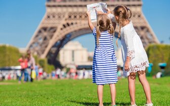 CK Turancar, autobusový poznávací zájazd, Paríž a Disneyland, Eiffelova veža CK Turancar, autobusový poznávací zájazd, Paríž a Disneyland, Eiffelova veža