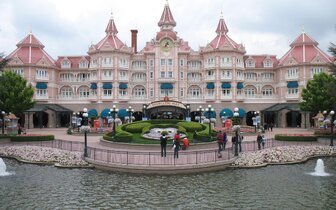 CK Turancar, autobusový poznávací zájazd, Paríž a Disneyland, Disneyland, Mickey Mouse Hotel CK Turancar, autobusový poznávací zájazd, Paríž a Disneyland, Disneyland, Mickey Mouse Hotel