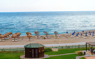 Hotel Bella beach - pláž - letecký zájazd CK Turancar - Kréta, Anissaras