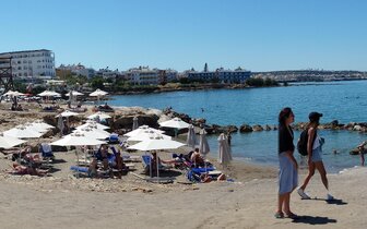 Hotel Silva beach - pláž - letecký zájazd CK Turancar - Kréta, Hersonissos