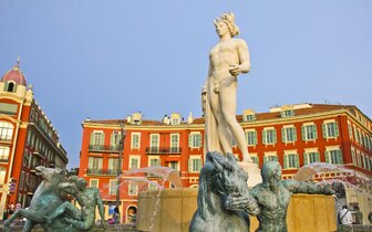 CK Turancar, autobusový poznávací zájazd, Provensálsko a francúzska riviéra, Nice, Place Massena CK Turancar, autobusový poznávací zájazd, Provensálsko a francúzska riviéra, Nice, Place Massena