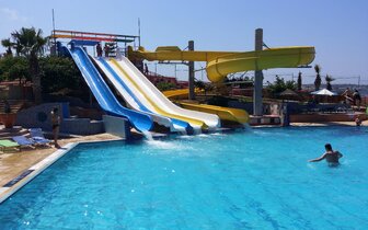 Hotel Eri Beach & Village - bazén - letecký zájazd CK Turancar - Kréta, Hersonissos