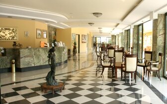 Hotel Eri Beach & Village - lobby - letecký zájazd CK Turancar - Kréta, Hersonissos