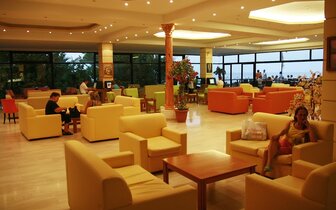Hotel Eri Beach & Village - lobby - letecký zájazd CK Turancar - Kréta, Hersonissos