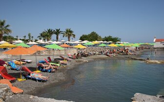 Hotel Eri Beach & Village - pláž - letecký zájazd CK Turancar - Kréta, Hersonissos