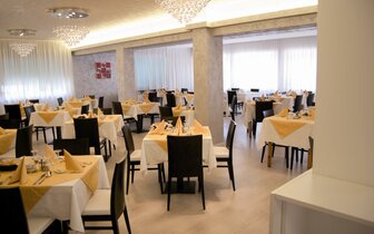 Hotel OLD RIVER - CK TURANCAR - Taliansko Lignano - zájazdy autobusovou a individuálnou dopravou