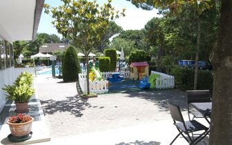 Hotel OLD RIVER - CK TURANCAR - Taliansko Lignano - zájazdy autobusovou a individuálnou dopravou