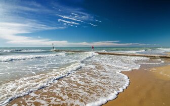 Hotel Bolivar s bazénom, pláž, Taliansko, Lido di Jesolo, CK TURANCAR Hotel Bolivar s bazénom, pláž, Taliansko, Lido di Jesolo, CK TURANCAR