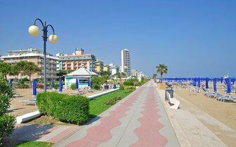Hotel Bolivar s bazénom, pláž, Taliansko, Lido di Jesolo, CK TURANCAR Hotel Bolivar s bazénom, pláž, Taliansko, Lido di Jesolo, CK TURANCAR