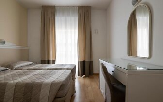 Hotel Miami s bazénom, Taliansko, Lido di Jesolo, dovolenka autom alebo autobusovou dopravou CK TURANCAR Hotel Miami s bazénom, Taliansko, Lido di Jesolo, dovolenka autom alebo autobusovou dopravou CK TURANCAR