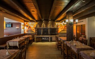 Hotel Maria del Mar - gril - letecký zájazd CK Turancar - Španielsko, Lloret de Mar