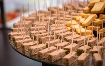 Hotel Amatista - bufetové stoly - letecký zájazd CK Turancar - Španielsko, Lloret de Mar Hotel Amatista - bufetové stoly - letecký zájazd CK Turancar - Španielsko, Lloret de Mar