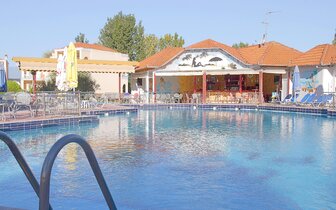 Hotel Grand Platon - bazén - letecký zájazd CK Turancar - Grécko, Olympská riviéra, Paralia Hotel Grand Platon - bazén - letecký zájazd CK Turancar - Grécko, Olympská riviéra, Paralia