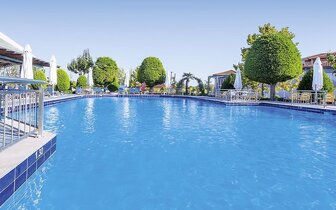 Hotel Grand Platon - bazén - letecký zájazd CK Turancar - Grécko, Olympská riviéra, Paralia Hotel Grand Platon - bazén - letecký zájazd CK Turancar - Grécko, Olympská riviéra, Paralia