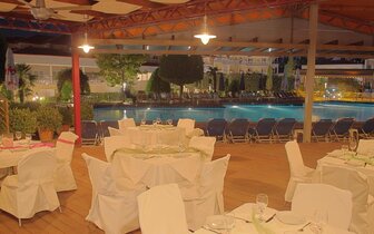 Hotel Grand Platon - reštaurácia - letecký zájazd CK Turancar - Grécko, Olympská riviéra, Paralia Hotel Grand Platon - reštaurácia - letecký zájazd CK Turancar - Grécko, Olympská riviéra, Paralia
