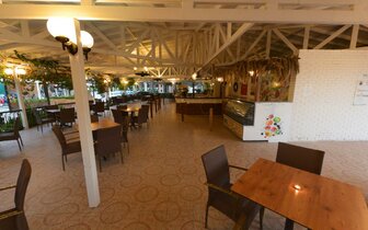 Hotel Club Turtas Beach - pool bar - letecký zájazd CK Turancar - Turecko Konakli