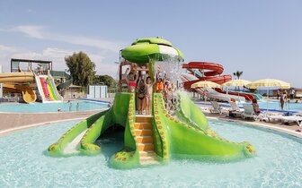 Hotel Club Turtas Beach - tobogany - letecký zájazd CK Turancar - Turecko Konakli