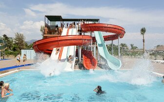 Hotel Club Turtas Beach - tobogany - letecký zájazd CK Turancar - Turecko Konakli