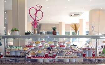Hotel Incekum Su - bufetové stoly - letecký zájazd CK Turancar - Turecko, Avsallar Hotel Incekum Su - bufetové stoly - letecký zájazd CK Turancar - Turecko, Avsallar