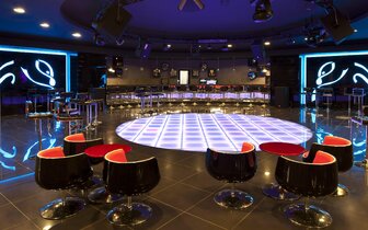 Hotel Delphin Imperial - disko bar - letecký zájazd CK Turancar - Turecko, Lara