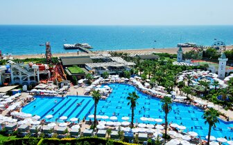 Hotel Delphin Imperial - bazén - letecký zájazd CK Turancar - Turecko, Lara