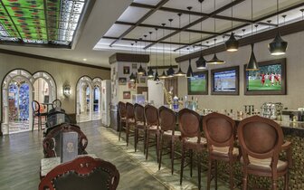 Hotel Delphin Imperial - irish pub - letecký zájazd CK Turancar - Turecko, Lara