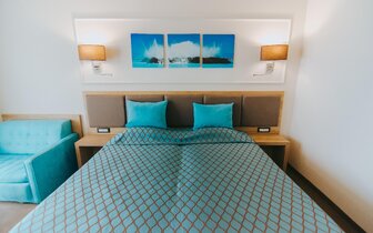 Hotel Tiara Beach - dvojlôžková izba - letecký zájazd CK Turancar -  Bulharsko, Slnečné pobrežie Hotel Tiara Beach - dvojlôžková izba - letecký zájazd CK Turancar -  Bulharsko, Slnečné pobrežie