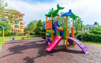 Hotel Tiara Beach - detské ihrisko - letecký zájazd CK Turancar - Bulharsko, Slnečné pobrežie Hotel Tiara Beach - detské ihrisko - letecký zájazd CK Turancar - Bulharsko, Slnečné pobrežie