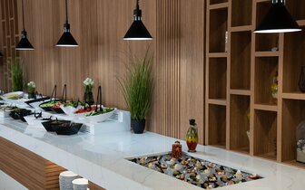 Hotel Tiara Beach - bufetové stoly - letecký zájazd CK Turancar - Bulharsko, Slnečné pobrežie Hotel Tiara Beach - bufetové stoly - letecký zájazd CK Turancar - Bulharsko, Slnečné pobrežie