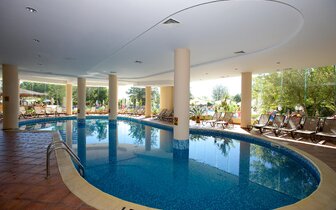 Hotel Tiara Beach - vnútorný bazén - letecký zájazd CK Turancar - Bulharsko, Slnečné pobrežie Hotel Tiara Beach - vnútorný bazén - letecký zájazd CK Turancar - Bulharsko, Slnečné pobrežie