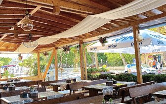 Opal - terasa - letecký a autobusový zájazd CK Turancar - Bulharsko, Primorsko