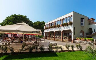 Hotel Centinera - reštaurácia - autobusový zájazd CK Turancar - Chorvátsko, Istria, Pula