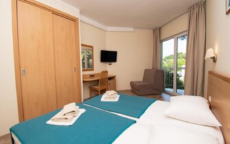 Hotel Centinera - izba - autobusový zájazd CK Turancar - Chorvátsko, Istria, Pula