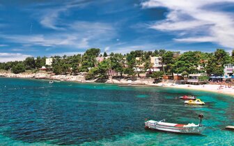 Hotel Centinera - pláž - autobusový zájazd CK Turancar - Chorvátsko, Istria, Pula