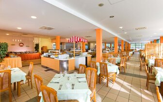 Apartmány Polynesia - reštaurácia - autobusový zájazd CK Turancar - Chorvátsko, Istria, Umag, Katoro 