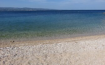 Penzión Star - pláž - Chorvátsko Omiš Nemira - autobusový zájazd CK Turancar