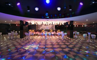 Asia Beach - disco bar - letecký zájazd CK Turancar - Turecko, Alanya Asia Beach - disco bar - letecký zájazd CK Turancar - Turecko, Alanya