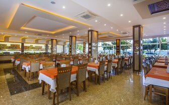 Kleopatra Ada Beach - reštaurácia - letecký zájazd CK Turancar - Turecko, Alanya