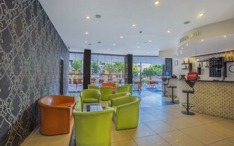 Kleopatra Ada Beach - bar - letecký zájazd CK Turancar - Turecko, Alanya