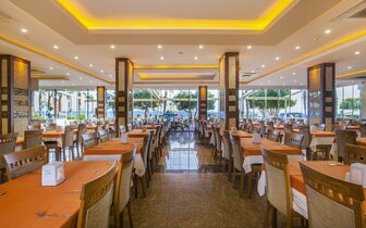 Kleopatra Ada Beach - reštaurácia - letecký zájazd CK Turancar - Turecko, Alanya