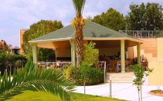 Insula Resort - plážový bar - letecký zájazd CK Turancar - Turecko, Konakli Insula Resort - plážový bar - letecký zájazd CK Turancar - Turecko, Konakli